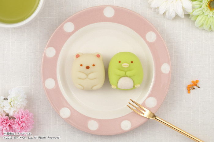 お皿の“すみっコ”に並べてあげてください♡キャラクターの可愛さを100％再現した“すみっコぐらし”の和菓子が発売！